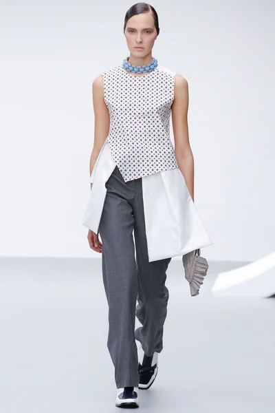 Look 9